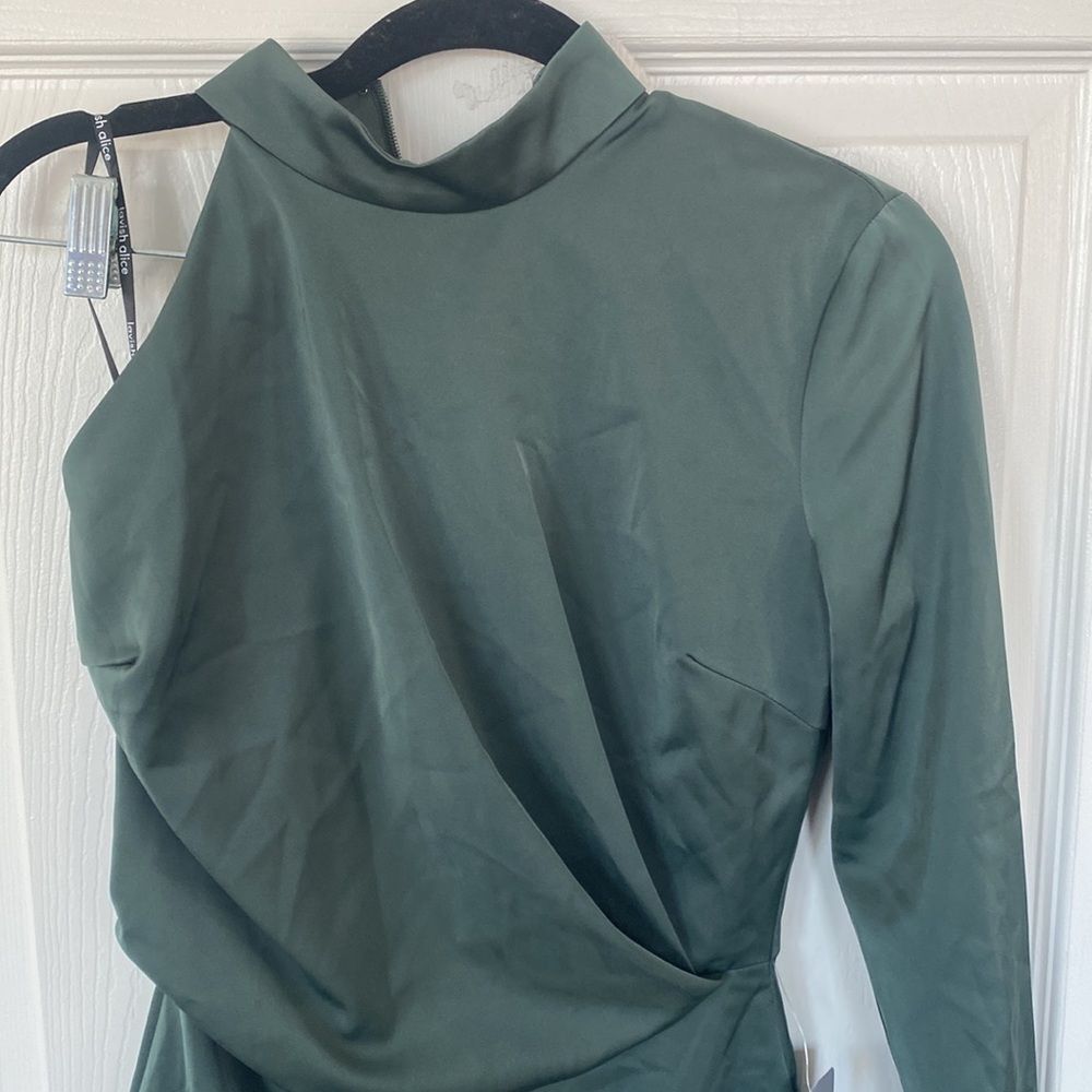 NWT LAVISH ALICE High Neck One-shoulder Cocktail Dress In Deep Pine Green - Picture 3 of 5